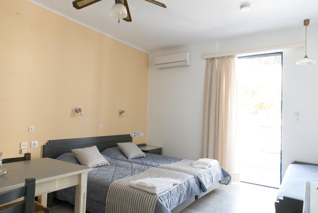 Emilia Hotel Apartments Rethymno  Bagian luar foto