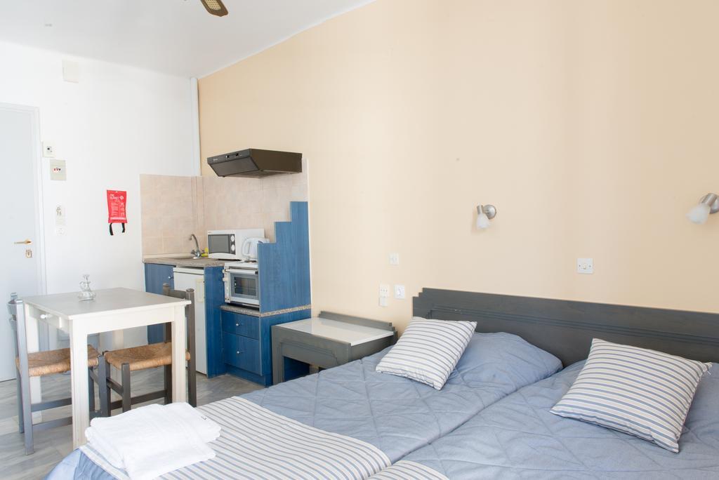 Emilia Hotel Apartments Rethymno  Bagian luar foto
